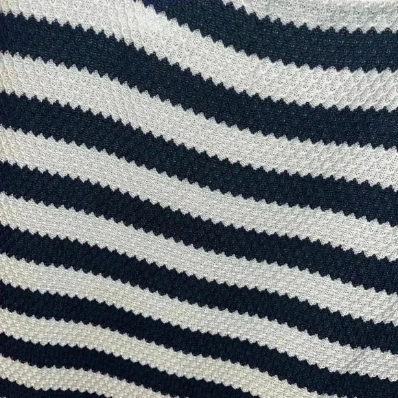 ☀️🌴⭐️Diane Von Furstenberg White & Navy Stripe Knit Shift Size 4 - Picture 4 of 5
